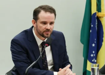 Durigan critica PEC que dá autonomia ao BC por criar “novo Poder”