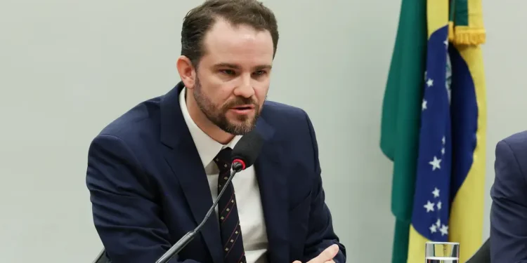 Durigan critica PEC que dá autonomia ao BC por criar “novo Poder”