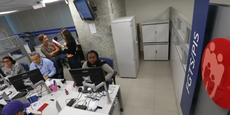 PIS/Pasep para quem nasceu em julho e agosto é pago nesta segunda
