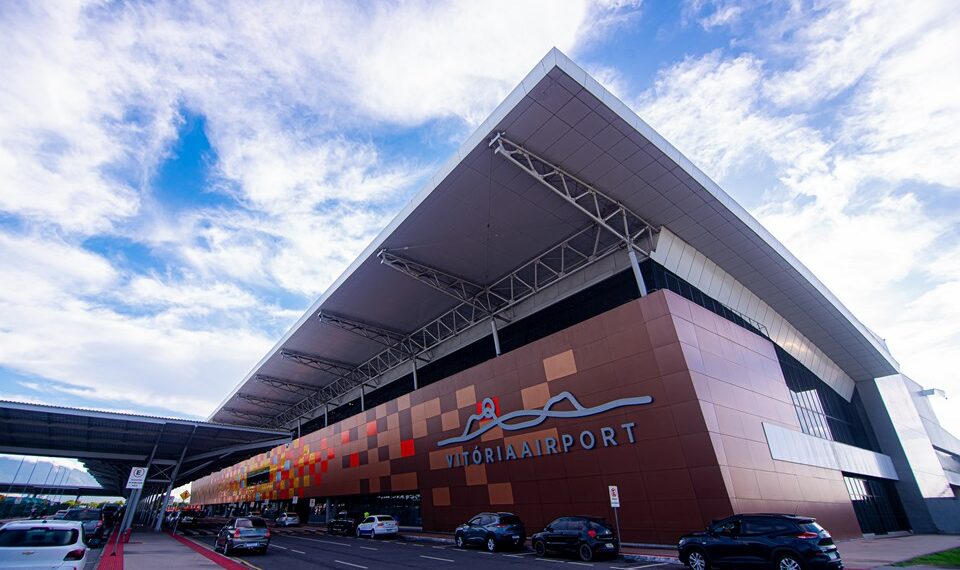 Aeroporto de Vitória registra crescimento de 14% na movimentação de passageiros em 2026