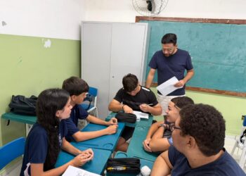 Escola José Damasceno Filho realiza atividade com metodologia World Café em Língua Portuguesa