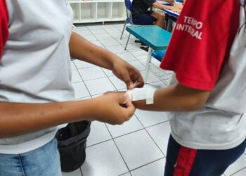 Escola de Baixo Guandu desenvolve atividade prática sobre primeiros socorros