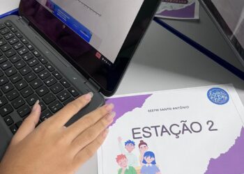 Escola de São Mateus utiliza rotação por estações em aulas de Matemática