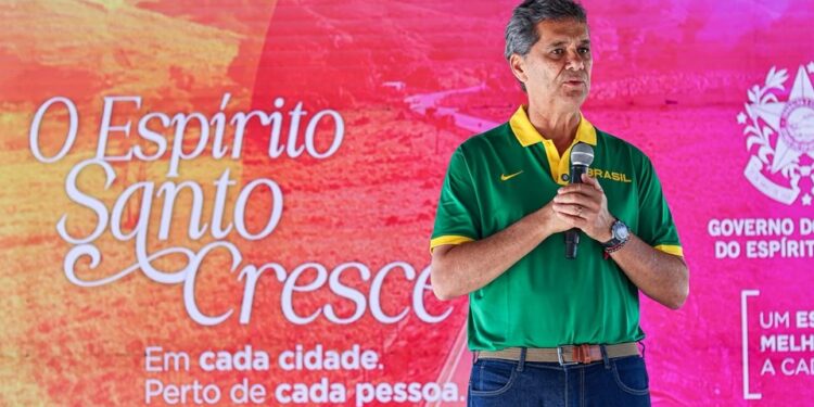 Governo do Estado entrega obra, autoriza novo convênio e inicia revitalização da Rodoviária de Mimoso do Sul
