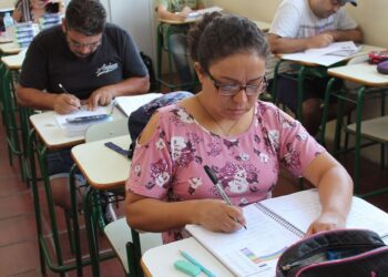 Brasil atinge, em 2025, a menor taxa de analfabetismo do país desde 2016, início da série histórica