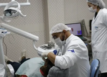 Comissão do Senado aprova novo piso salarial de médicos e dentistas