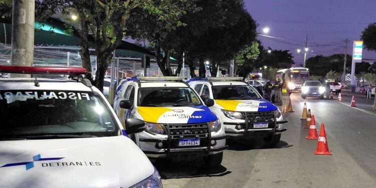 Blitz flagra 58 condutores dirigindo sob efeito de álcool em Aracruz