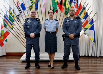 COMANDANTE-GERAL RECEBE OFICIAL MÉDICA DA PMES APÓS CONCLUSÃO DE CURSO OPERACIONAL DO BOPE