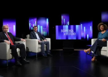 TV Brasil exibe especial sobre 74 anos do BNDES com foco nos desafios