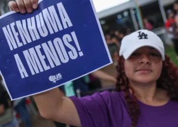 Voz do Brasil divulgará rede de apoio a mulheres vítimas de violência