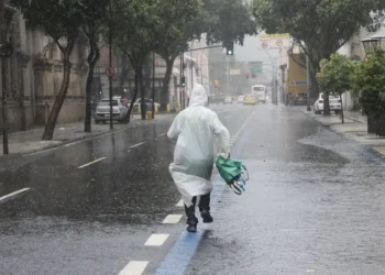 Sul, Sudeste e Centro-Oeste podem ter final de semana de chuva intensa