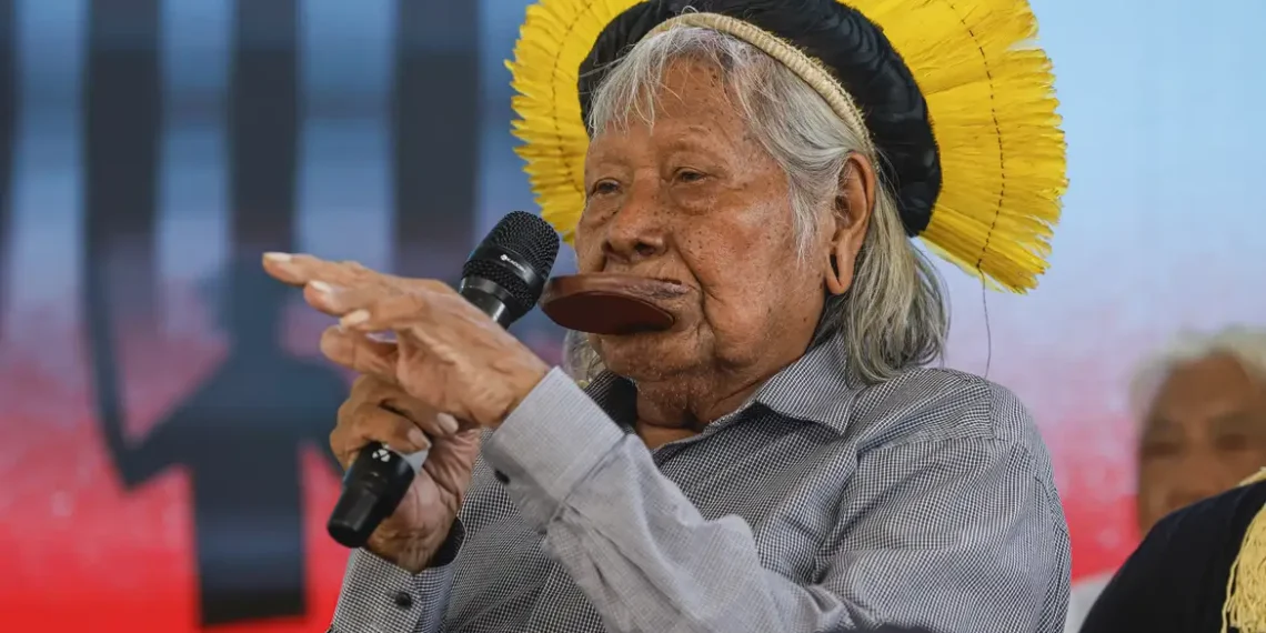Cacique Raoni volta a ser internado no Mato Grosso, em estado grave