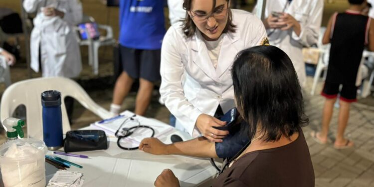 Hospital Estadual Sílvio Avidos reúne mais de 300 pessoas em ação pelo ‘Dia de Combate à Hipertensão’ em Colatina