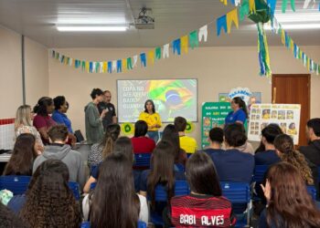 Projeto integra Geografia e Inglês por meio da temática da Copa do Mundo em escola de Baixo Guandu