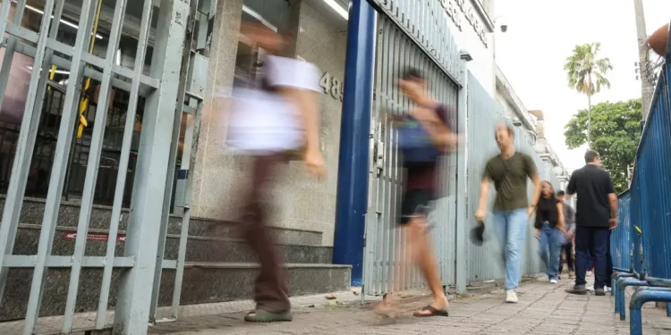 Entenda a dispensa de entrevista para inscrição no Cadastro Único