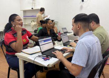 Ação leva negociações de débitos e serviços fiscais para moradores em Flexal I