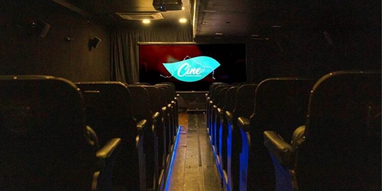 Sessões gratuitas de cinema levam diversão e cultura para alunos da rede nesta quinta (27) e sexta-feira (28)