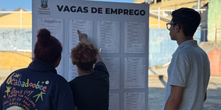 Semana começa com quase 1.600 vagas de empregos abertas na Agência do Trabalhador