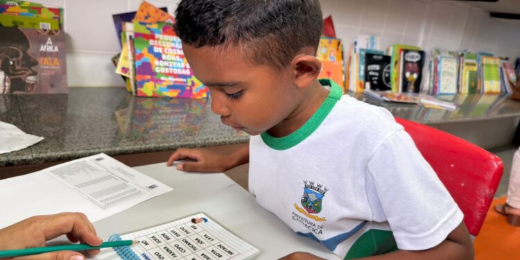 Cariacica inicia sondagem de fluência leitora com alunos do 1º ano da rede municipal