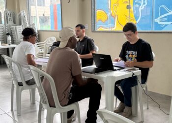 Moradores de Porto Novo negociam débitos em ação itinerante