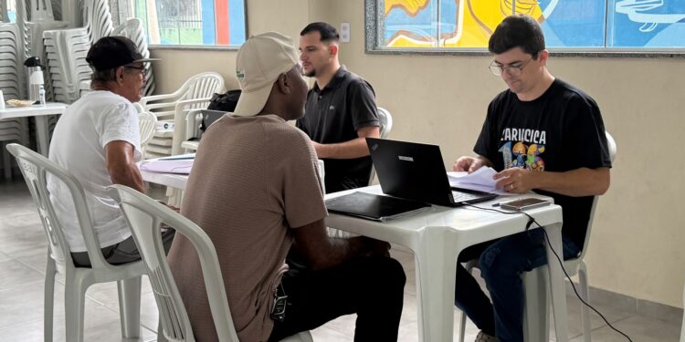 Moradores de Porto Novo negociam débitos em ação itinerante