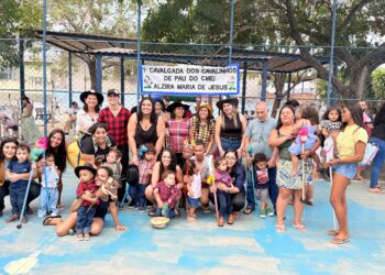 Cavalgada de Cavalinhos de Pau marca o Dia da Família em CMEI de Cariacica