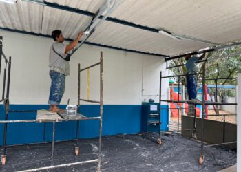Escolas Jayme dos Santos e Maria Augusta Tavares recebem melhorias na rede física